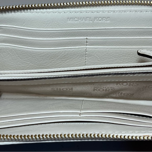 NWT Michael Kors Continental Wallet Signature Jacquard Beige Ebony Vanilla - Picture 8 of 9